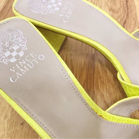 VINCE CAMUTO Neon Yellow Green Block Heel Sandal Crocodile Embossed Size 9.5 - Picture 6 of 13